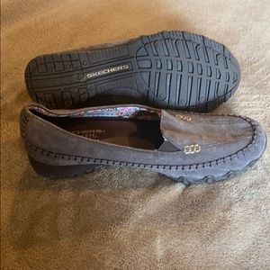 Skechers slip on